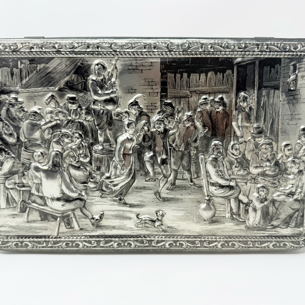 Vintage 1970’s Teniers Biscuit/Cookie Tin Box